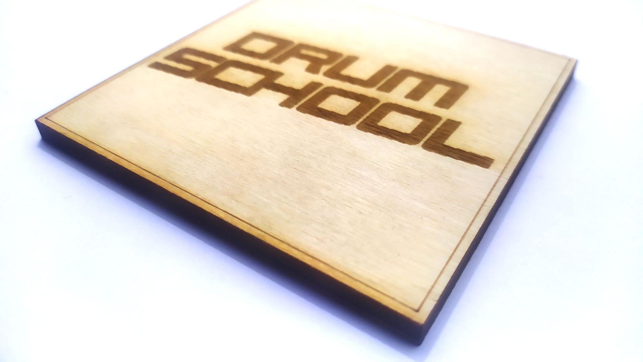 DREWNIANE PODKŁADKI POD NAPOJE DRUM SCHOOL- 4 SZTUKI - MIKS KOLORÓW - obrazek 5