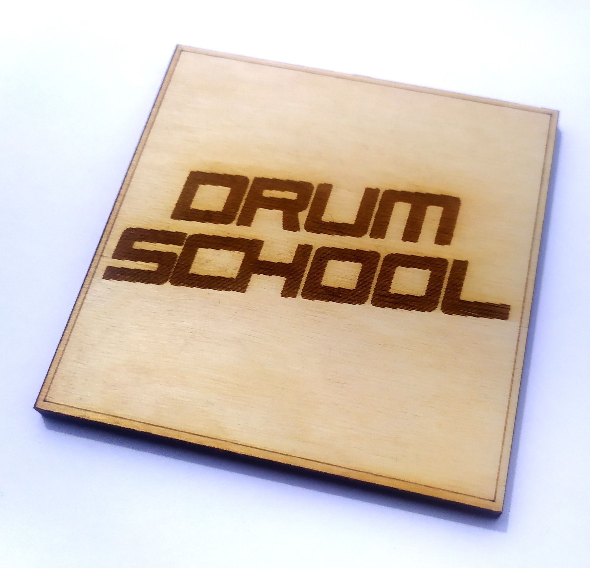 DREWNIANE PODKŁADKI POD NAPOJE DRUM SCHOOL- 4 SZTUKI - MIKS KOLORÓW - obrazek 3